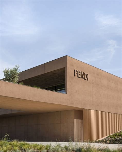 fendi fabbrica capannuccia|fendi factory outlet.